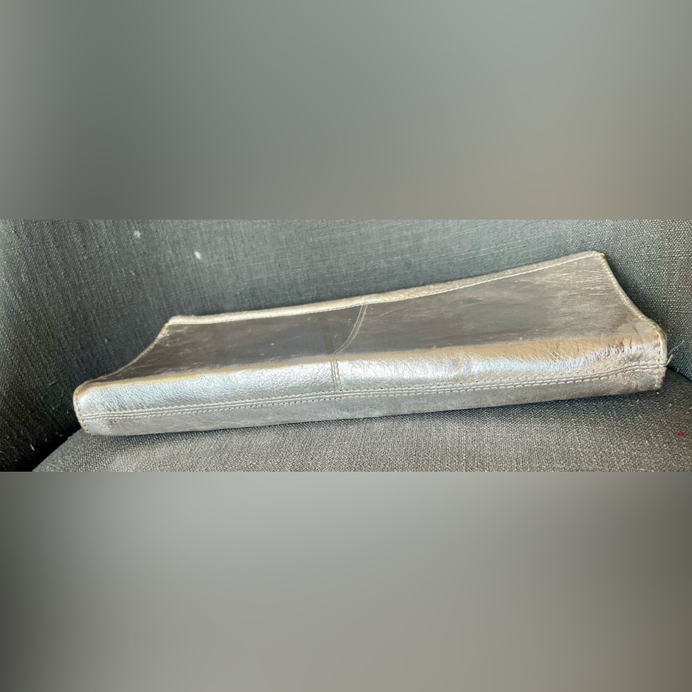 Silver Rectangular Leather Clutch. Excellent condition. - Picture 7 of 7
